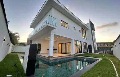 Imagem: A casa em condomínio possui 4 Dormitórios, 5 Banheiros, 4