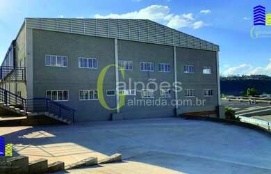 Imagem: O depósito possui 5 Vagas na garagem, 1.080m² de Área e