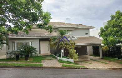 Imagem: A casa em condomínio possui 4 Dormitórios, 5 Banheiros, 4