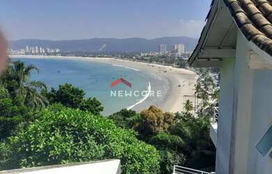 Imagem: A casa em condomínio à venda possui 4 Dormitórios, 5 Banheiros