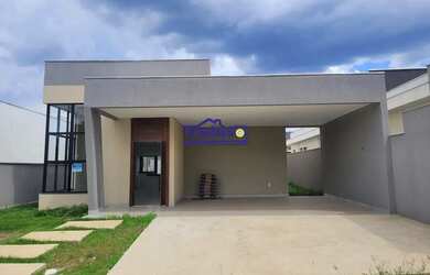 Imagem: A casa em condomínio possui 3 Dormitórios, 2 Banheiros, 3