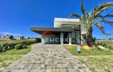 Imagem: A casa em condomínio possui 3 Dormitórios, 4 Banheiros, 2