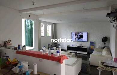 Imagem: A casa possui 2 Dormitórios, 3 Banheiros, 2 Vagas na garagem