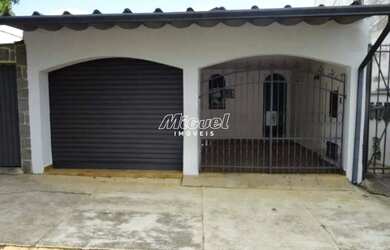 Imagem: O depósito possui 1 Vaga na garagem e 114m² de Área e está