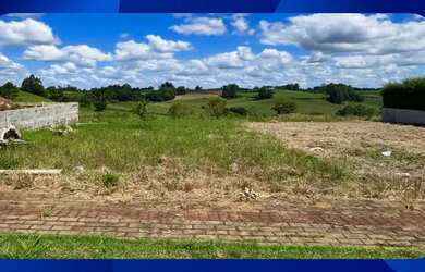 Imagem: A casa possui 1 Dormitório, 1 Banheiro, 6.000m² de Área e
