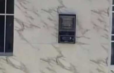 Imagem: A casa possui 2 Dormitórios, 2 Banheiros e está localizado