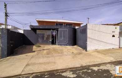 Imagem: O depósito possui 1 Vaga na garagem, 350m² de Área e está