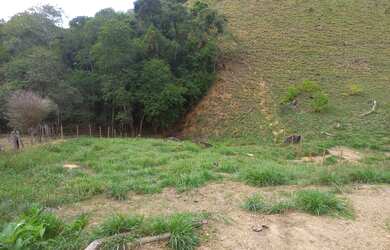 Imagem: A chácara possui 1.000m² de Área e está localizado em Área