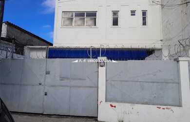 Imagem: O depósito possui 5 Vagas na garagem, 481m² de Área e está