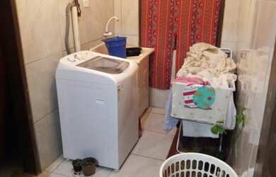 Imagem 7: Casa em Fiuza. Área de serviço, 250m² de Área, 2 Banheirose4 Dormitórios