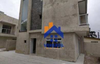 Imagem: A casa possui 3 Dormitórios, 3 Banheiros, 2 Vagas na garagem