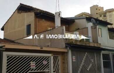 Imagem: A casa possui 4 Dormitórios, 3 Banheiros, 2 Vagas na garagem