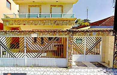 Imagem: A casa possui 3 Dormitórios, 2 Banheiros, 1 Vaga na garagem