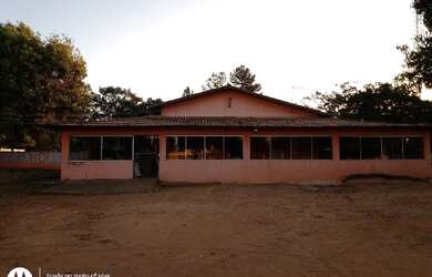 Imagem: O depósito possui 5 Vagas na garagem, 1.264m² de Área e