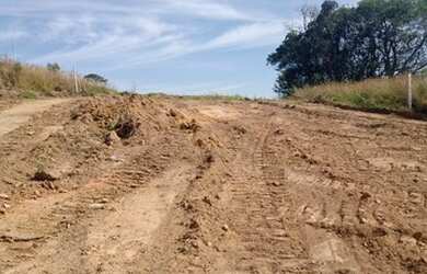 Imagem: O terreno possui 600m² de Área e está localizado em Centro