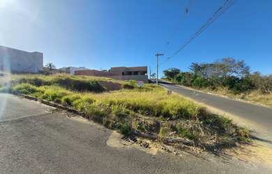 Imagem: O terreno possui 412m² de Área e está localizado em Santo