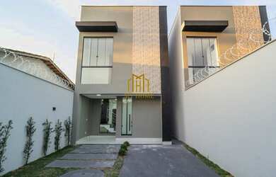 Imagem: A casa possui 3 Dormitórios, 4 Banheiros, 1 Vaga na garagem