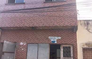 Imagem: A casa possui 2 Dormitórios, 2 Banheiros e está localizado