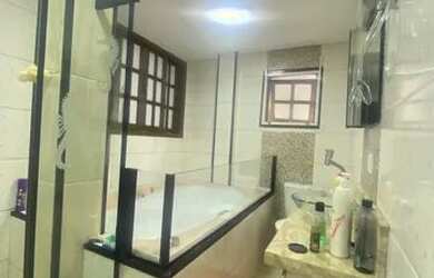 Imagem 14: Sobrado com 2 Apartamentos total de 6 Quartos no Centro de Guaratuba