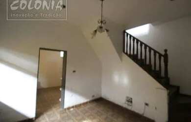 Imagem: A casa possui 2 Dormitórios, 2 Banheiros, 2 Vagas na garagem