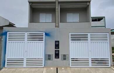 Imagem: A casa à venda possui 2 Dormitórios, 2 Banheiros, 1 Vaga na