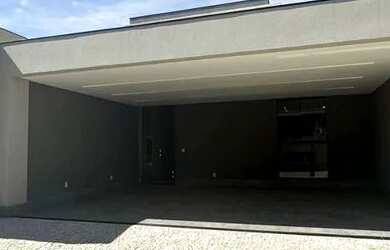 Imagem: A casa em condomínio possui 4 Dormitórios, 4 Banheiros, 4