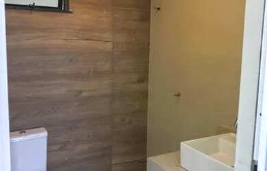 Imagem: A casa em condomínio possui 4 Dormitórios, 5 Banheiros, 4