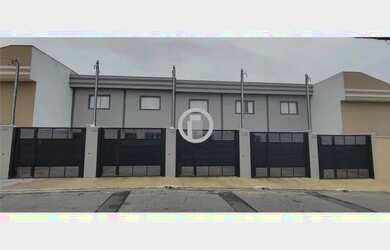 Imagem: A casa possui 2 Dormitórios, 1 Banheiro, 1 Vaga na garagem