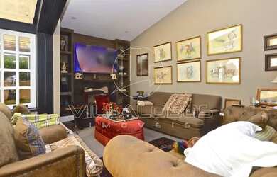 Imagem: A casa possui 2 Dormitórios, 4 Banheiros, 2 Vagas na garagem