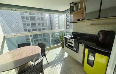 Imagem: O apartamento possui 4 Dormitórios, 3 Banheiros, 2 Vagas na