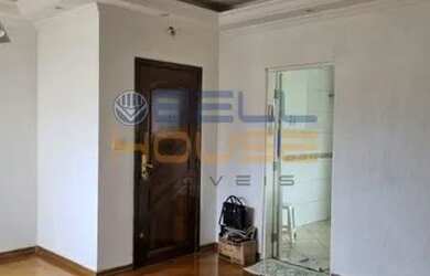 Imagem: O apartamento possui 3 Dormitórios, 1 Banheiro, 2 Vagas na