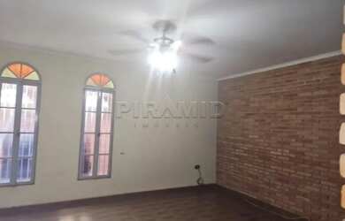 Imagem: A casa possui 3 Dormitórios, 3 Banheiros, 3 Vagas na garagem