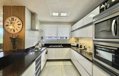 Imagem 11: Sobrado mobiliado, 4 dormitórios, 284m² - Bairro São José