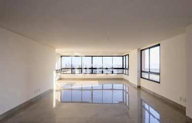 Imagem: O apartamento possui 4 Dormitórios, 5 Banheiros, 3 Vagas na