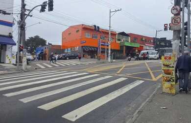 Imagem: O depósito possui 5 Vagas na garagem, 326m² de Área e está