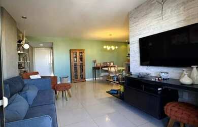 Imagem: O apartamento possui 3 Dormitórios, 3 Banheiros, 2 Vagas na