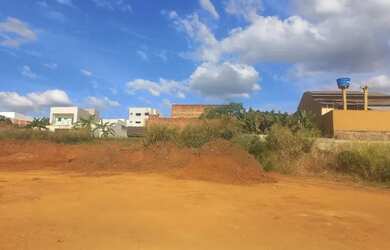 Imagem: O terreno possui 300m² de Área e está localizado em Jundiaí