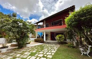 Imagem: A casa em condomínio possui 5 Dormitórios, 5 Banheiros, 4