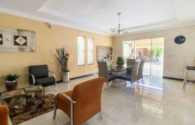 Imagem: A casa em condomínio possui 3 Dormitórios, 5 Banheiros, 4