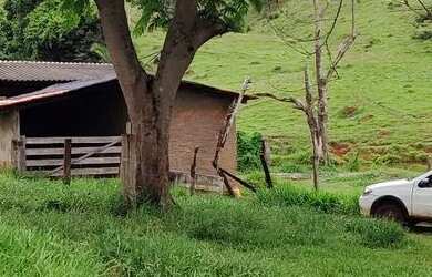 Imagem: A chácara e está localizado em Parque Oeste Industrial, Goiânia