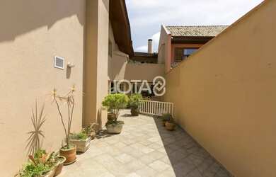 Imagem 14: UMA CASA PARA APROVEITAR A FAMÍLIA Casa gostosa no seminário - j8 imóveis