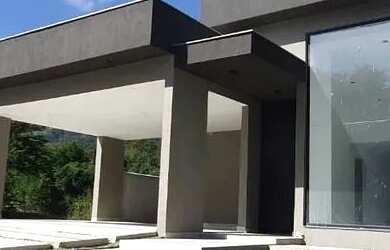 Imagem: A casa em condomínio possui 3 Dormitórios, 3 Banheiros, 4