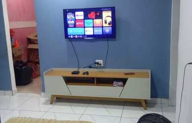 Imagem: A casa possui 2 Dormitórios e 1 Banheiro e está localizado