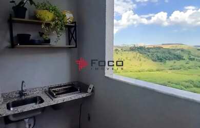 Imagem: O apartamento possui 3 Dormitórios, 2 Banheiros, 1 Vaga na