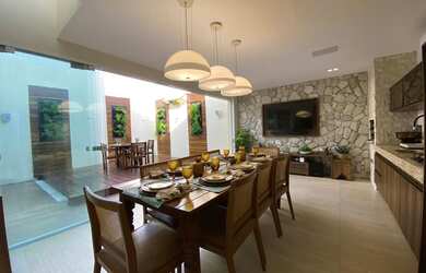 Imagem: A casa em condomínio possui 3 Dormitórios, 4 Banheiros, 2