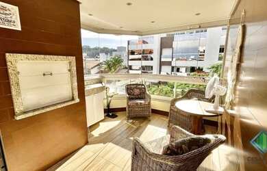 Imagem: O apartamento possui 3 Dormitórios, 2 Banheiros, 2 Vagas na