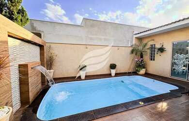 Imagem: A casa em condomínio possui 3 Dormitórios, 5 Banheiros, 2