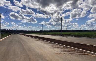 Imagem: O terreno possui 300m² de Área e está localizado em Cidade