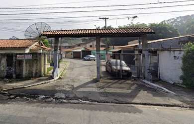 Imagem: A casa possui 1 Dormitório, 1 Banheiro, 1 Vaga na garagem