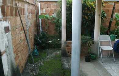 Imagem 6: CASA VENDO OU ALUGO. Varanda, 80m² de Área, 1 Banheiroe2 Dormitórios